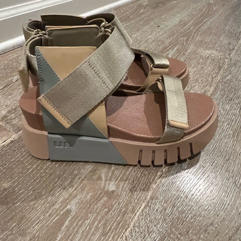 United Nude Gold and Tan Wedge Sandals with Crisscross Straps